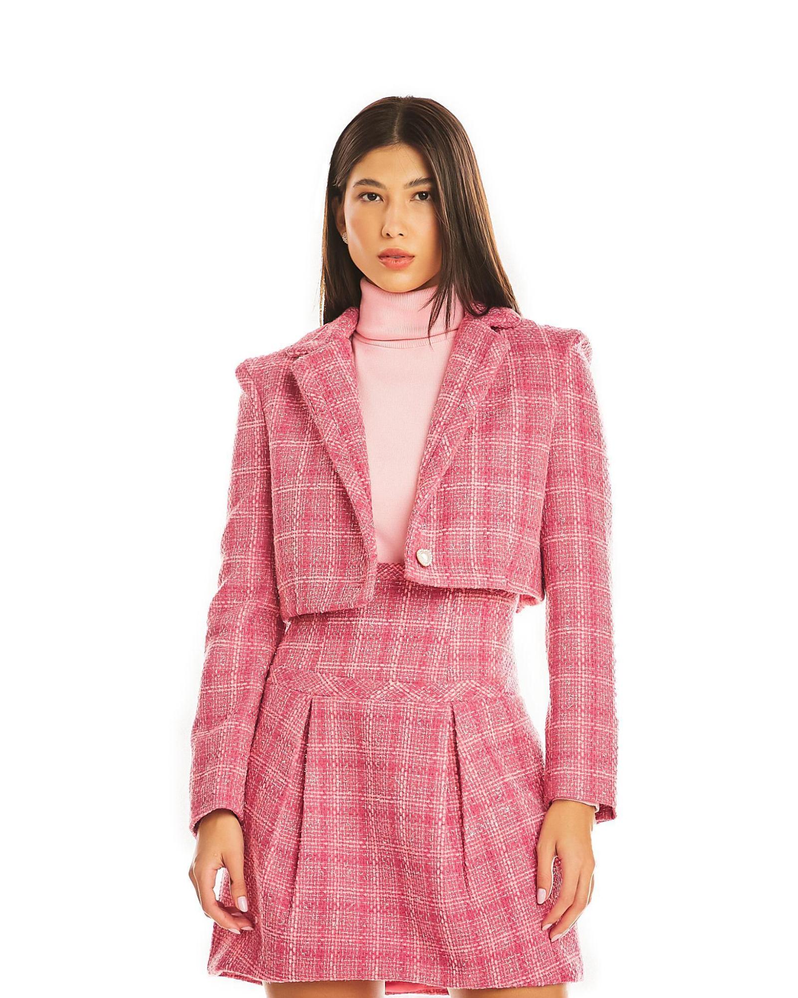 Conquiste o inverno com tricô, conjunto tricô rosa e saia tweed